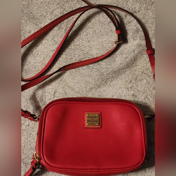 Dooney & Bourke Red Crossbody Bag - Picture 1 of 10